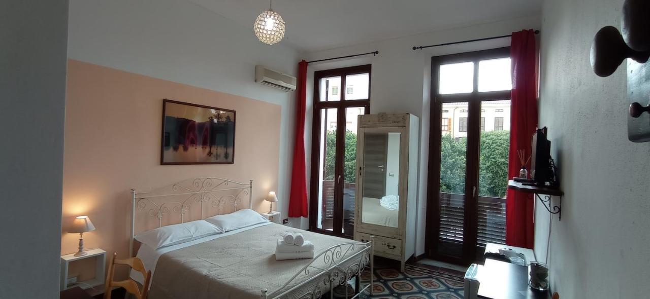 Onlyrooms III - Piazza Jenne Cagliari Exterior foto