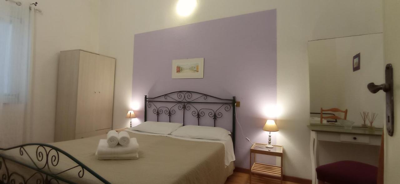 Onlyrooms III - Piazza Jenne Cagliari Exterior foto